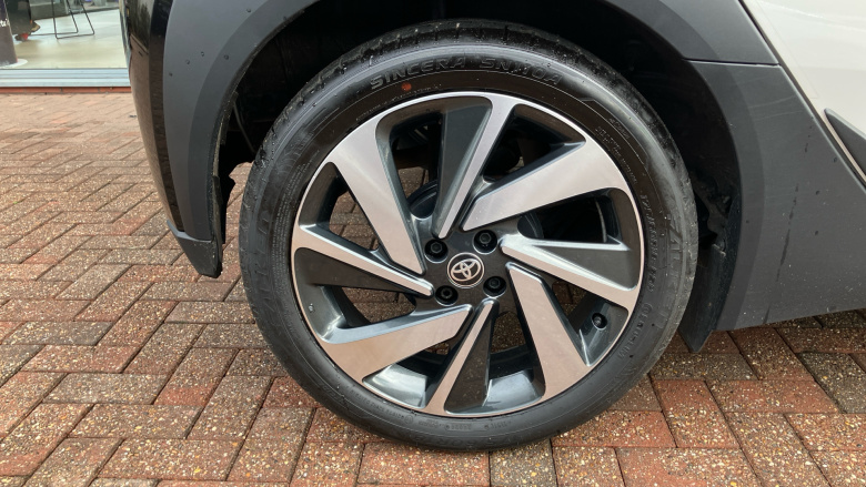 Toyota Aygo X 1.0 VVT-i Edge 5dr Petrol Hatchback